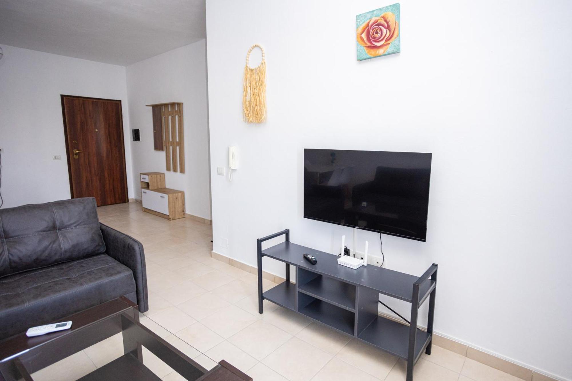 Emigres Apartments Vlorë エクステリア 写真