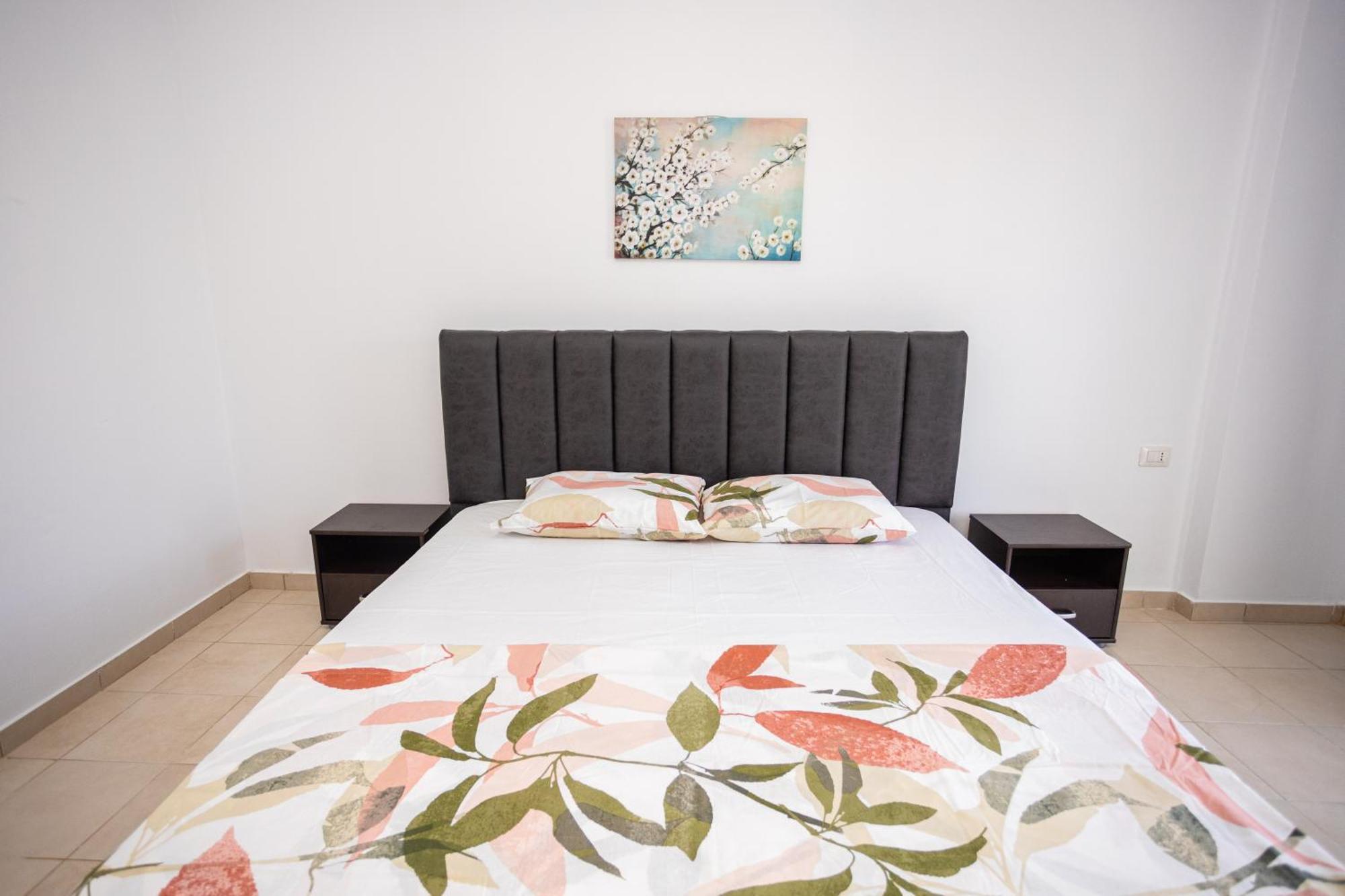 Emigres Apartments Vlorë エクステリア 写真